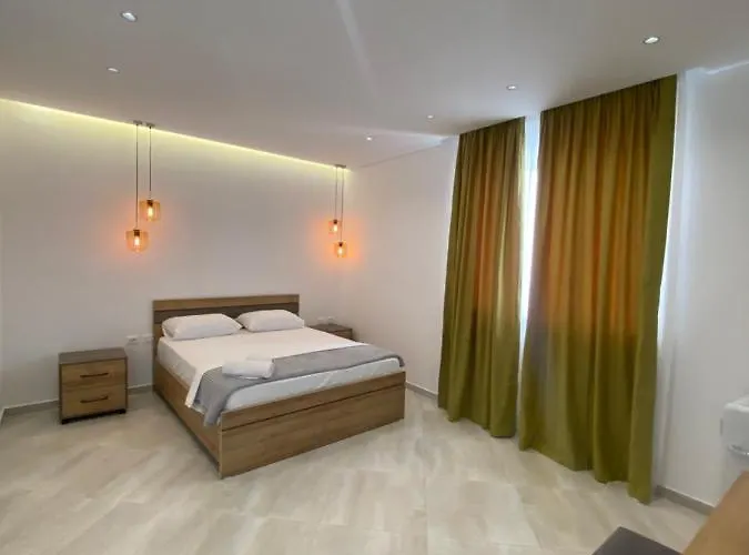 Lori Gardenia Hotel